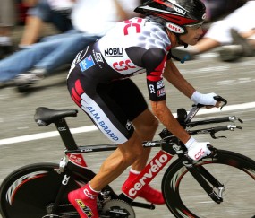 体育娱乐平台-德约科维奇手刃祖国？规则革命引爆世纪争议！德约科维奇遭批叛国？规则变革引爆全球争议